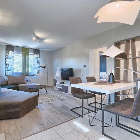 Modern Oasis Apartment Пула Экстерьер фото