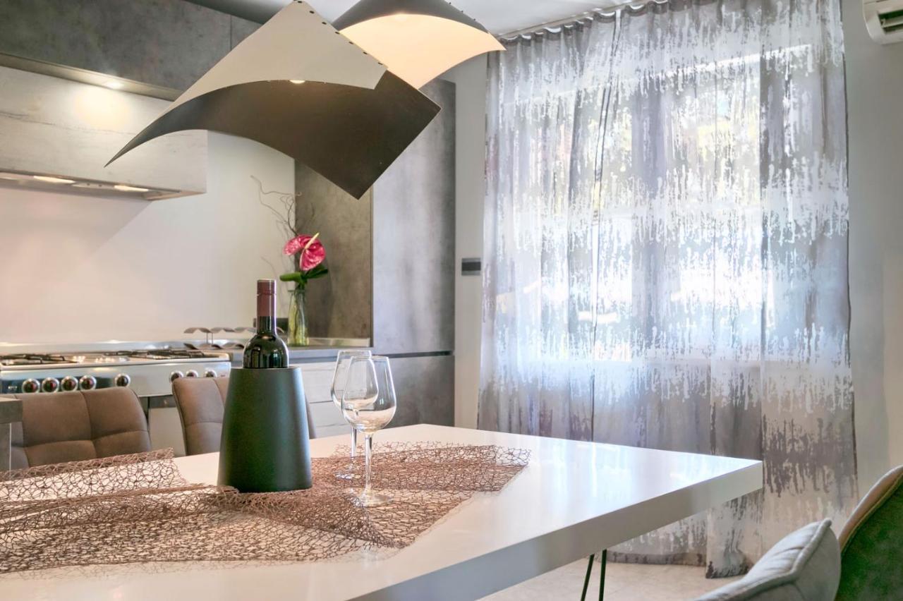 Modern Oasis Apartment Пула Экстерьер фото