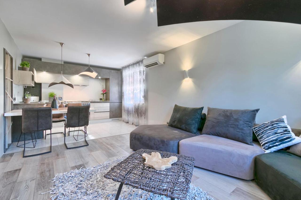 Modern Oasis Apartment Пула Экстерьер фото